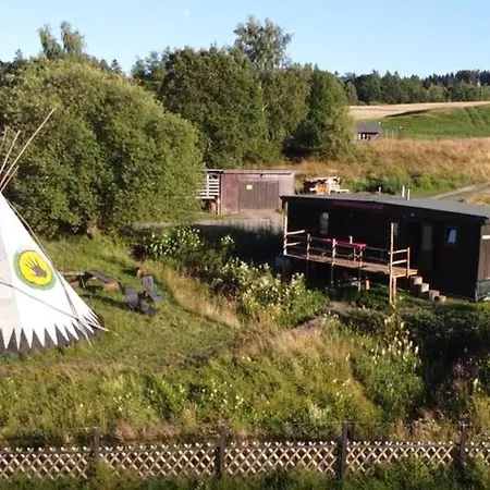 Tiny House Mit Indianerzelt Und Lagerfeuer Im Harz